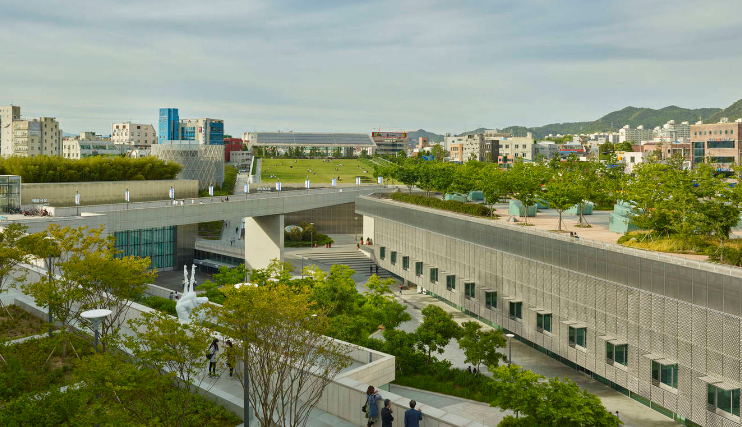新建筑结伴旧历史，生文化中心创新精神